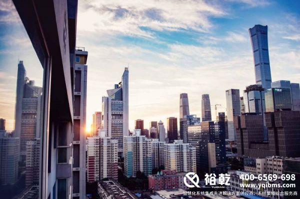 能耗監(jiān)測系統(tǒng)，數(shù)據(jù)分析，報(bào)告生成，多平臺(tái)支持