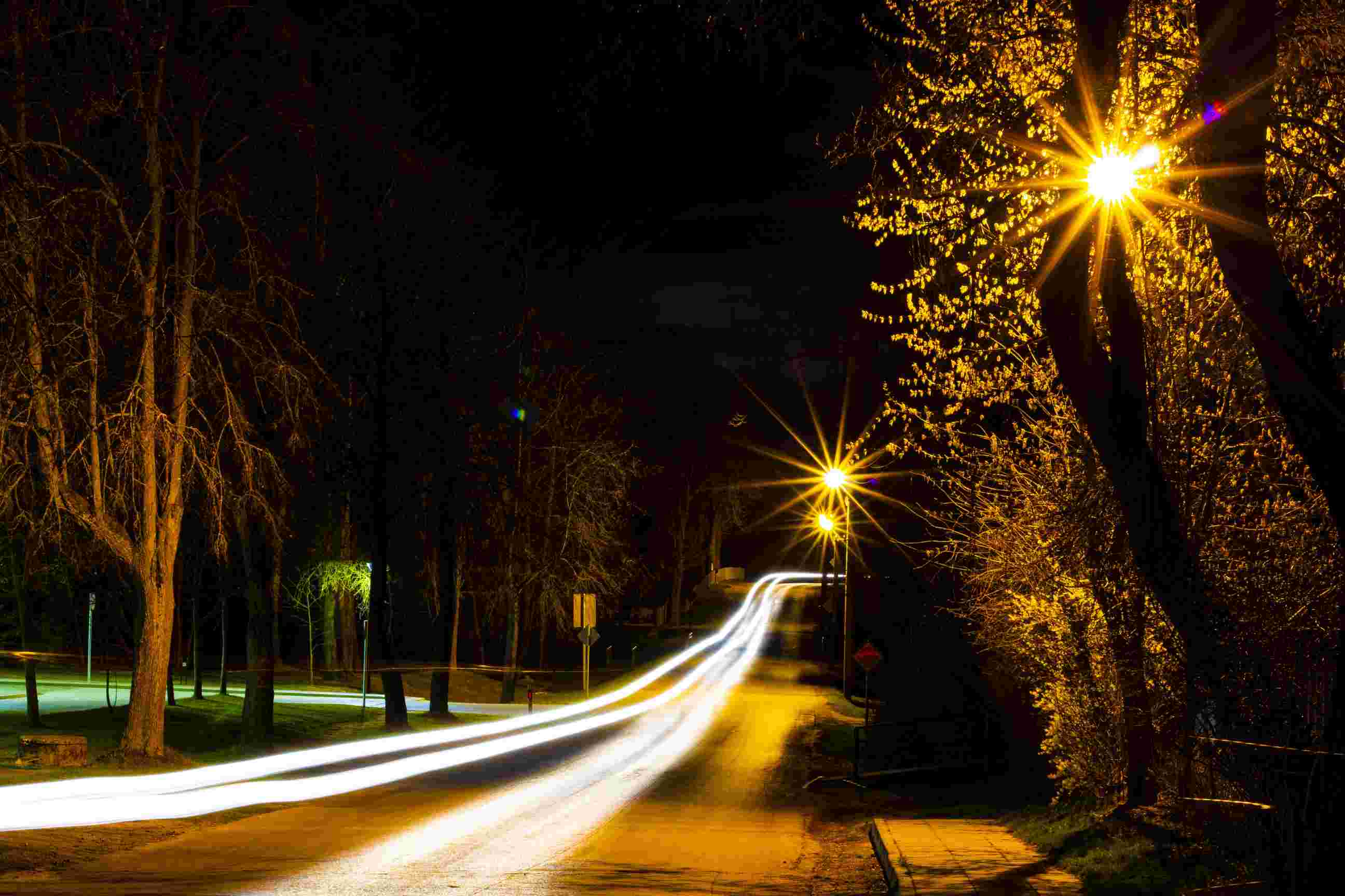 4000個(gè)不帶手機(jī)的學(xué)生，和他們的智慧校園