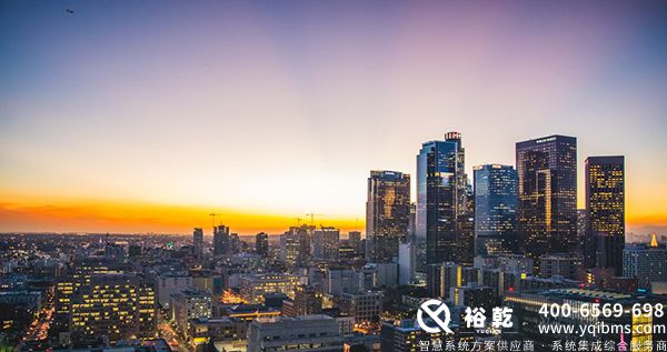 智能化電力監(jiān)控系統(tǒng)：推動現(xiàn)代能源管理的未來